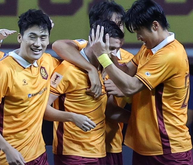 战胜强敌的比赛为球队增添了荣誉