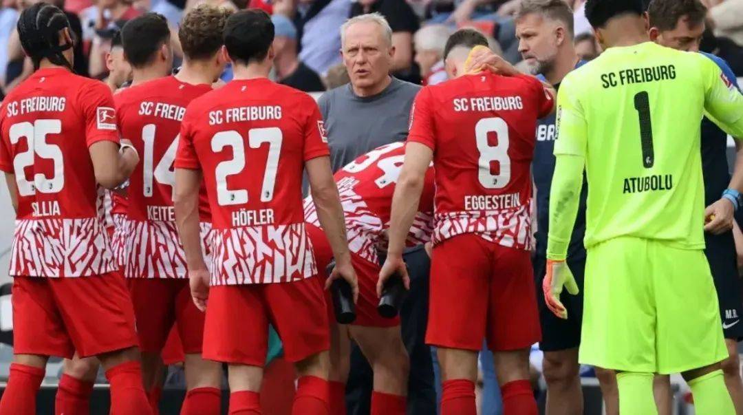 弗赖堡队后防稳固，取得重要胜利