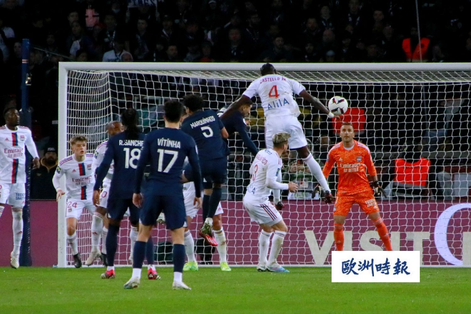 包含摩纳哥客场不敌里昂，遭遇法甲两连败的词条