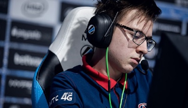 乐鱼在线娱乐-英格兰球员士气高涨信心满满参加半决赛