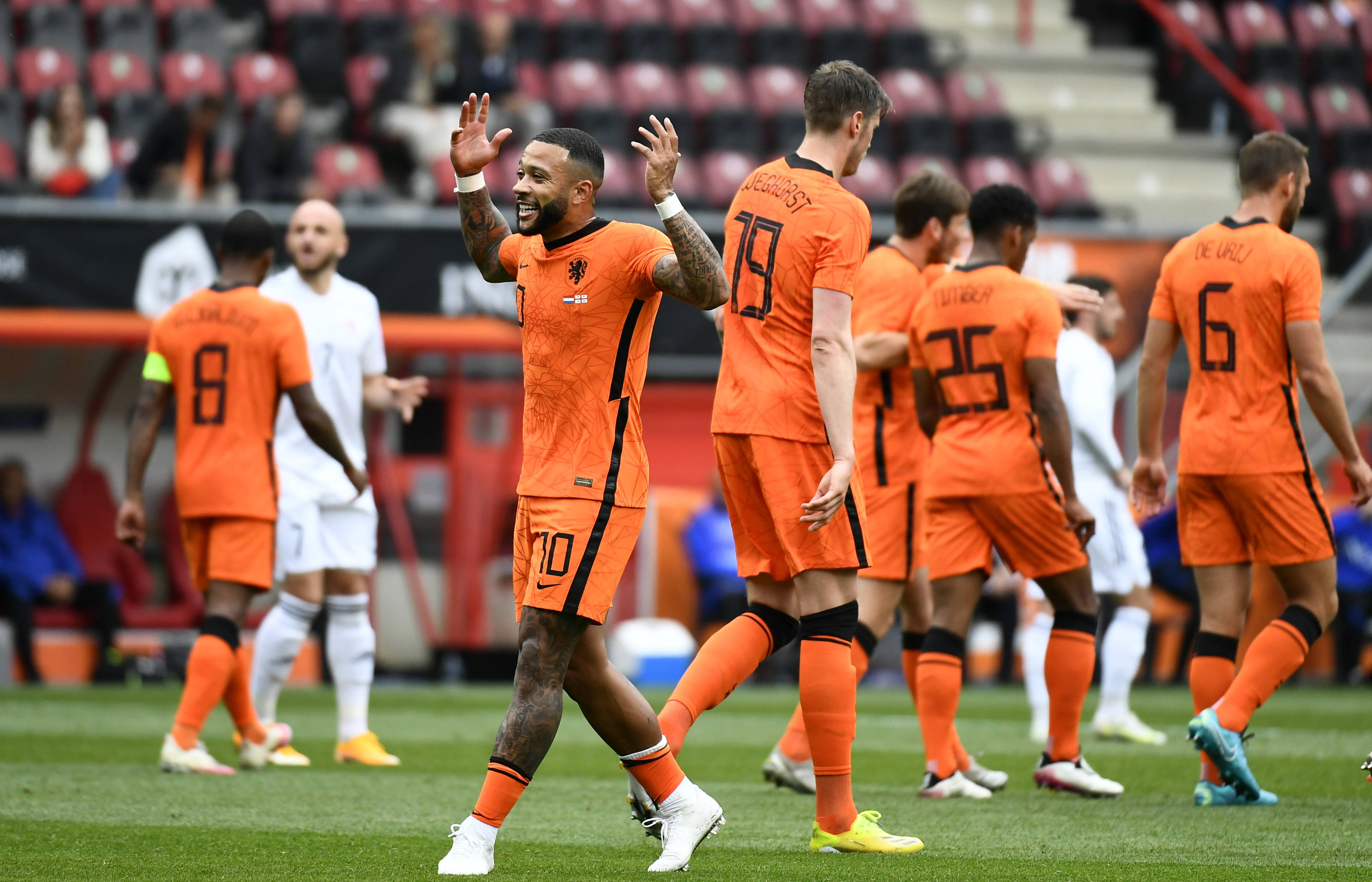 荷兰队不敌捷克，无缘欧洲杯四强