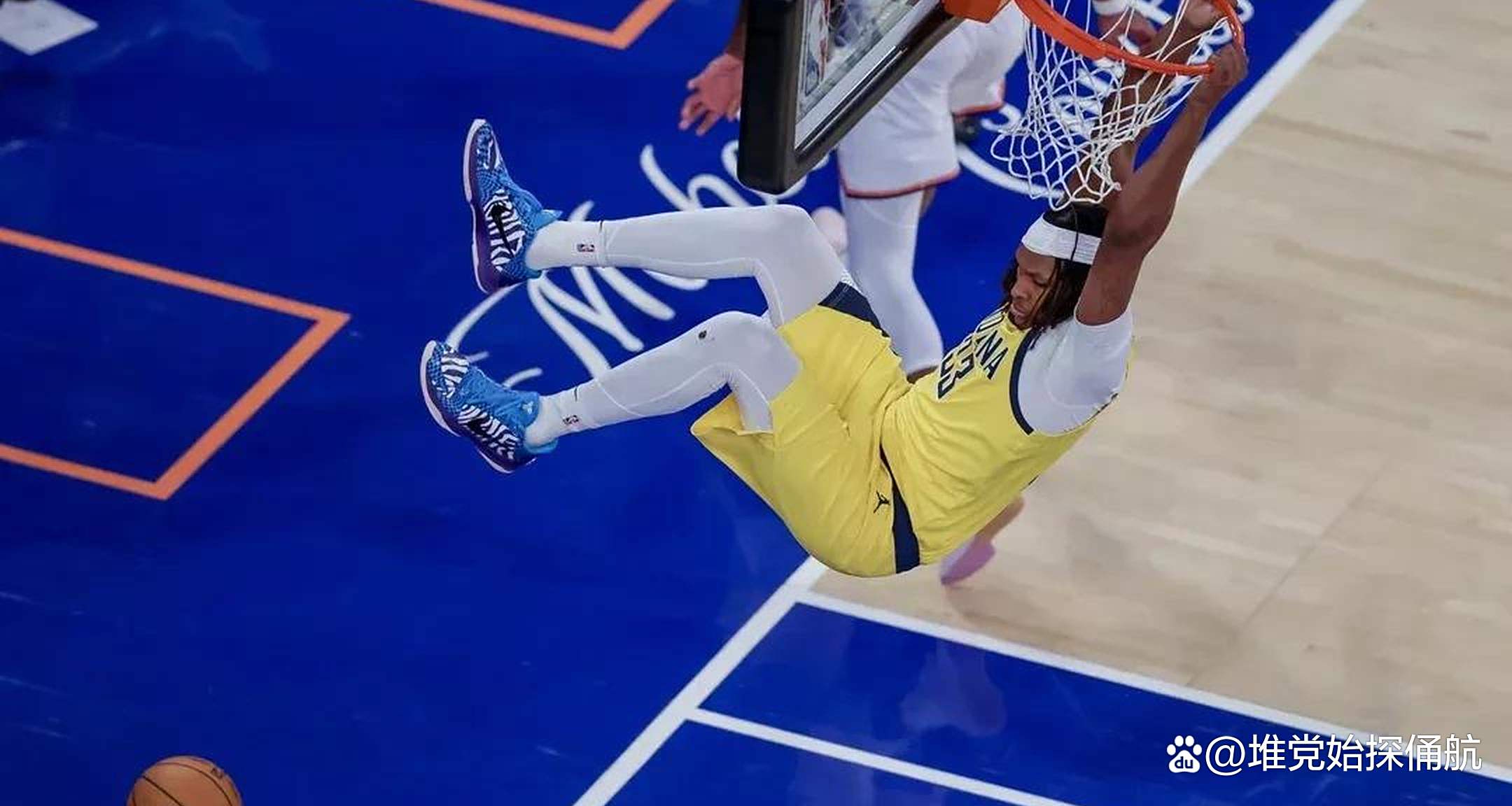 雄鹿遭遇突袭失利，东部格局生变