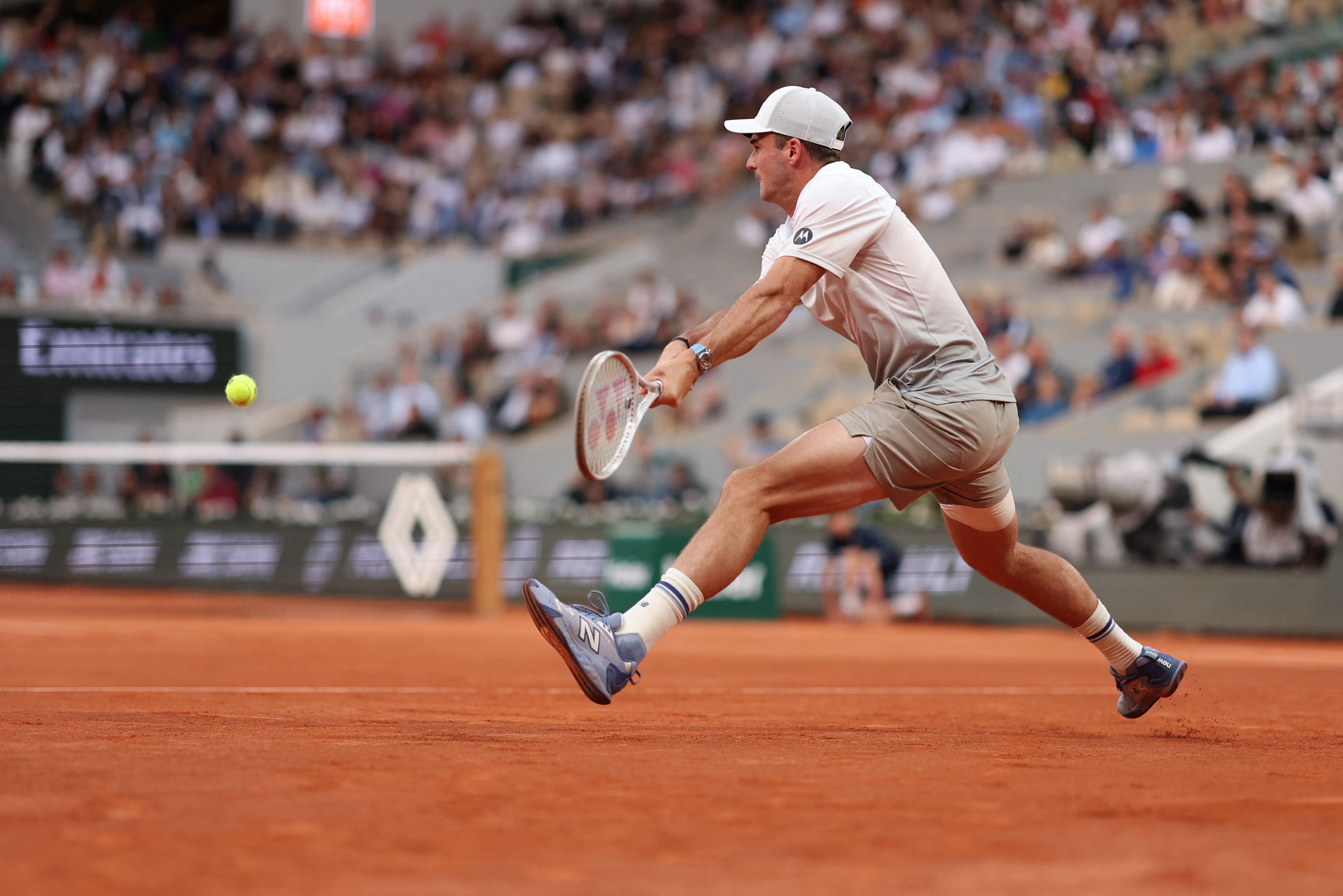 leyu乐鱼体育中国-英国网球队横扫日本网球队，阿尔卡拉斯绝境逆转